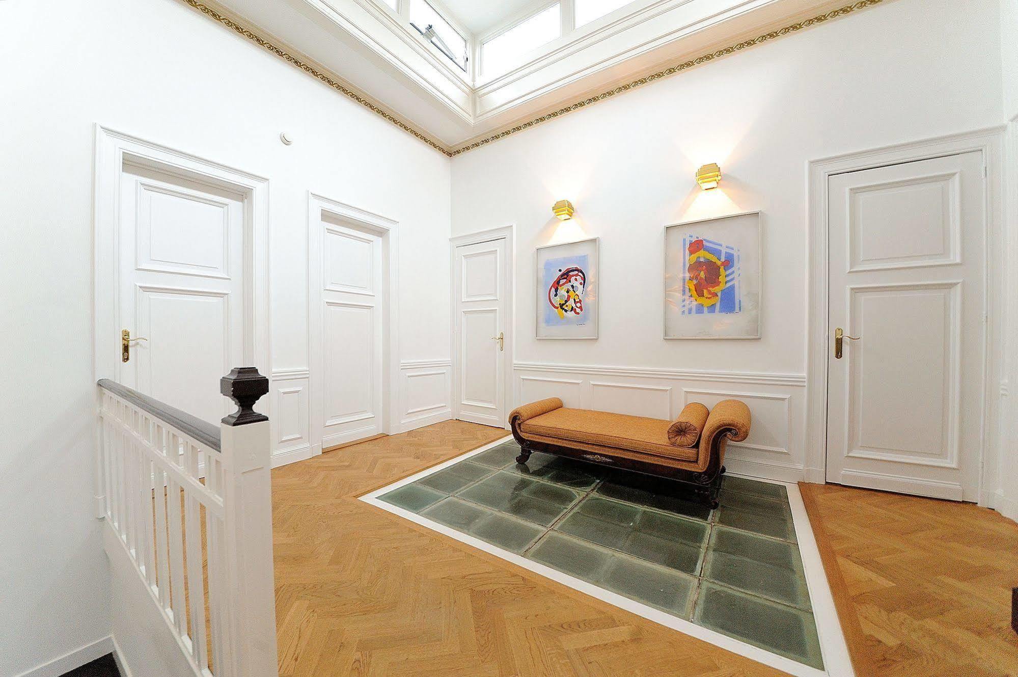 B&B Jvr 108 Антверпен Екстериор снимка